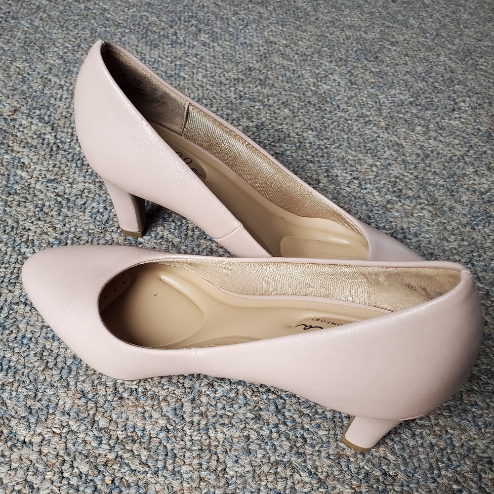 Abella Pink/Blush heels (US 8)